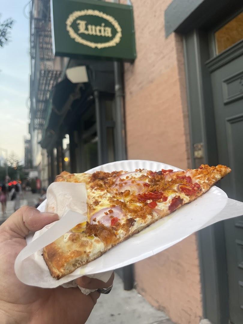 Lucia Pizza